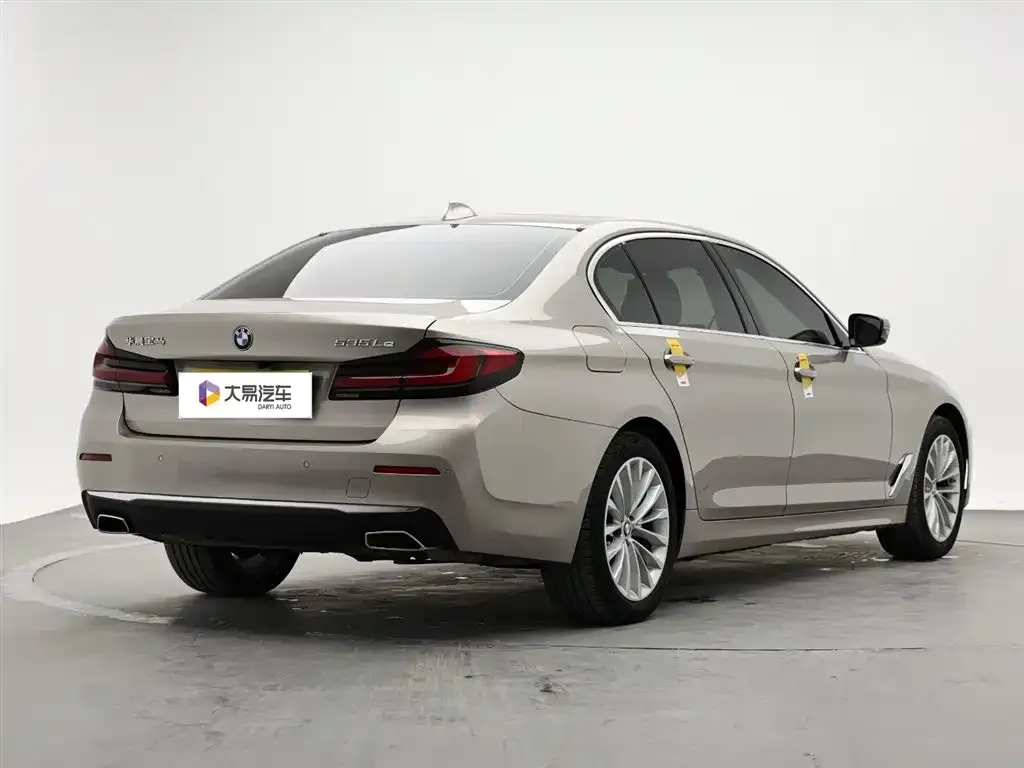 BMW 5 Series New Energy — фото 6