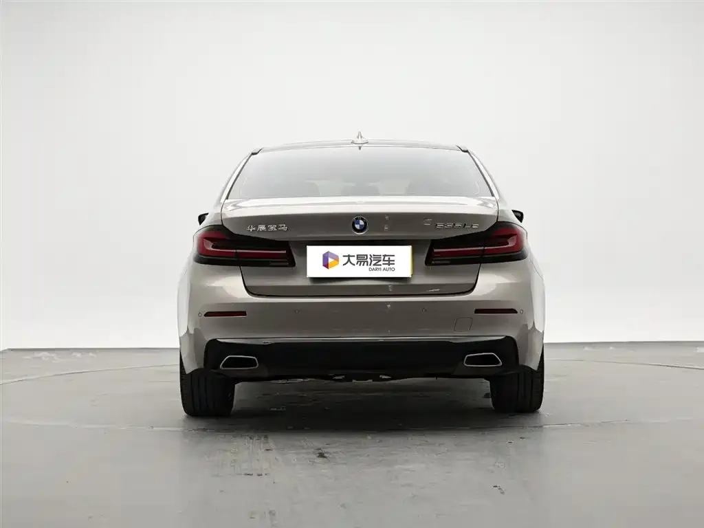 BMW 5 Series New Energy — фото 8