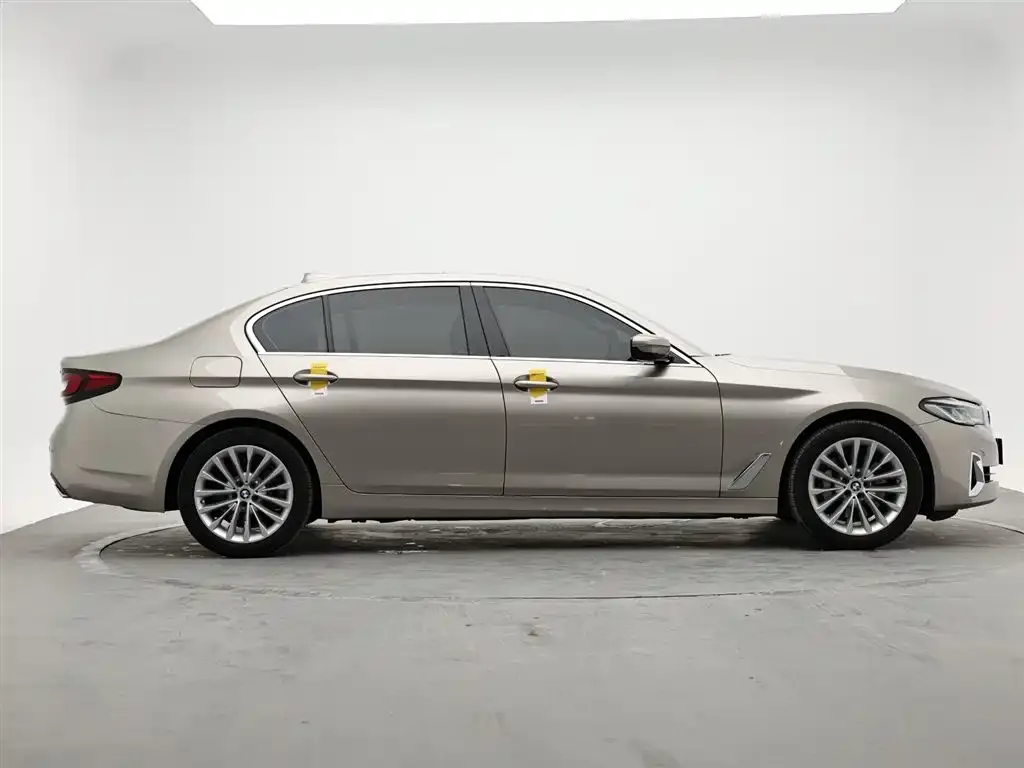 BMW 5 Series New Energy — фото 3