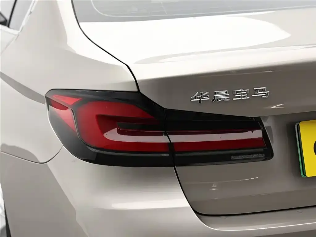 BMW 5 Series New Energy — фото 9