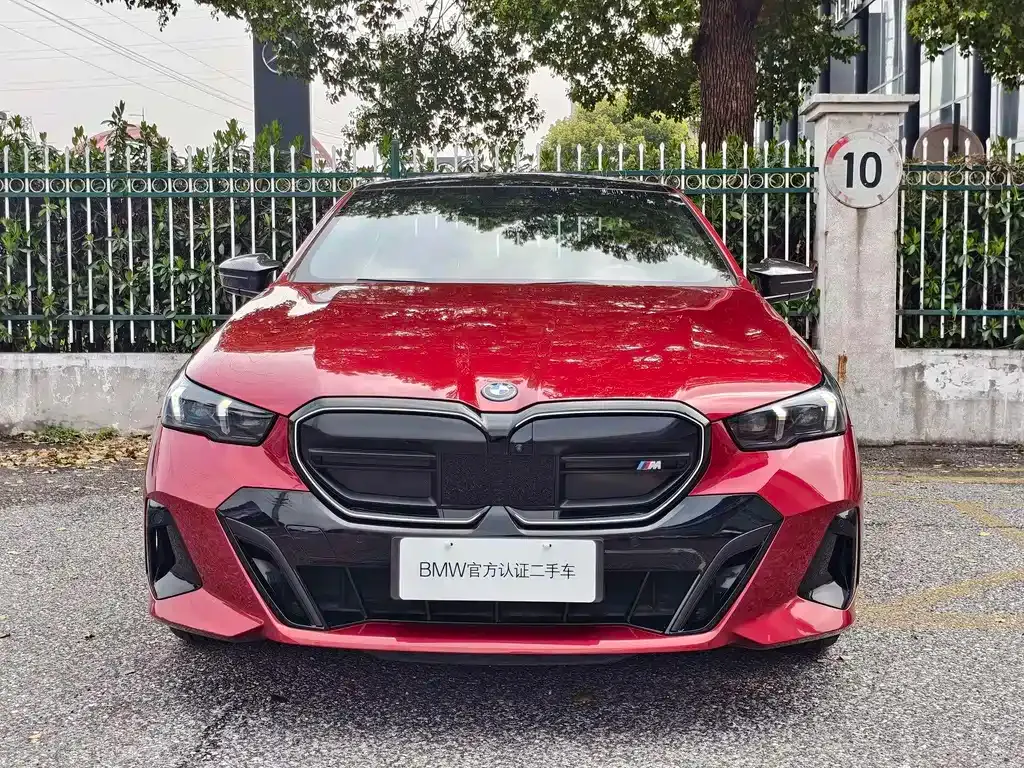 BMW i5 M60 — фото 7