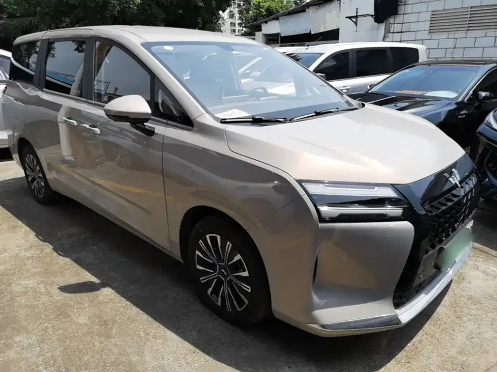 Wuling Starlight 730 New Energy — фото 8
