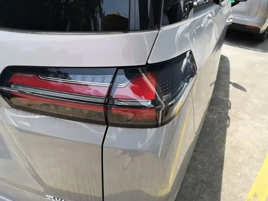 Wuling Starlight 730 New Energy — фото 6