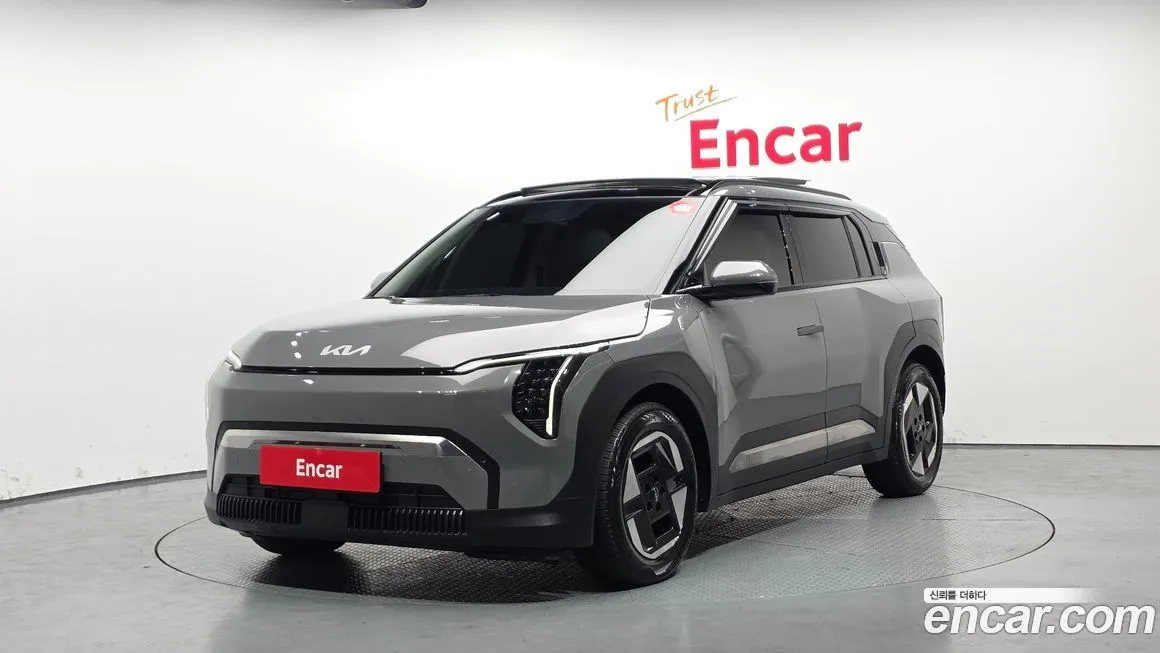 Kia EV3 — фото 1