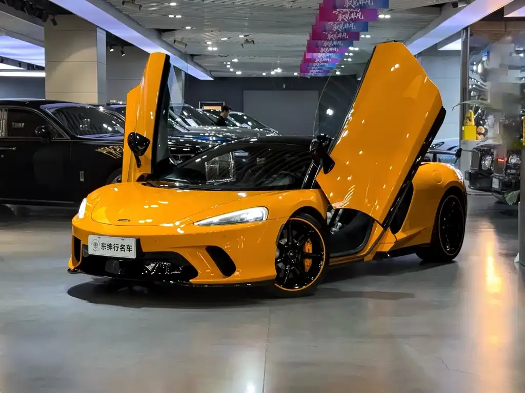 McLaren GT — фото 1
