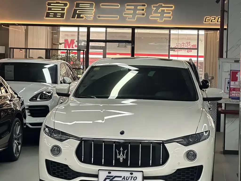 Maserati Levante — фото 5