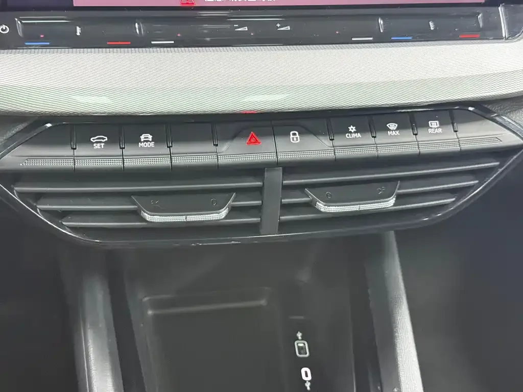 Skoda Octavia — фото 10
