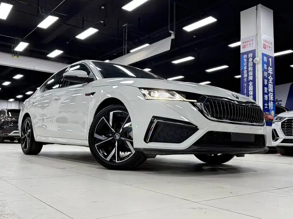 Skoda Octavia — фото 9