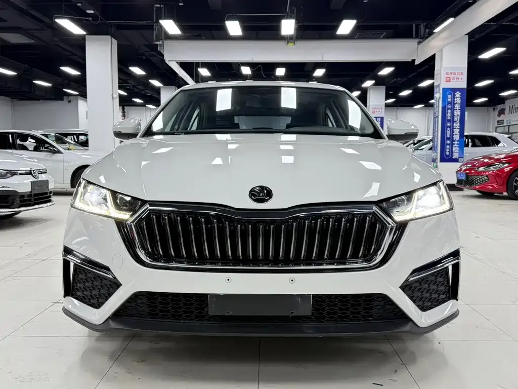 Skoda Octavia — фото 6