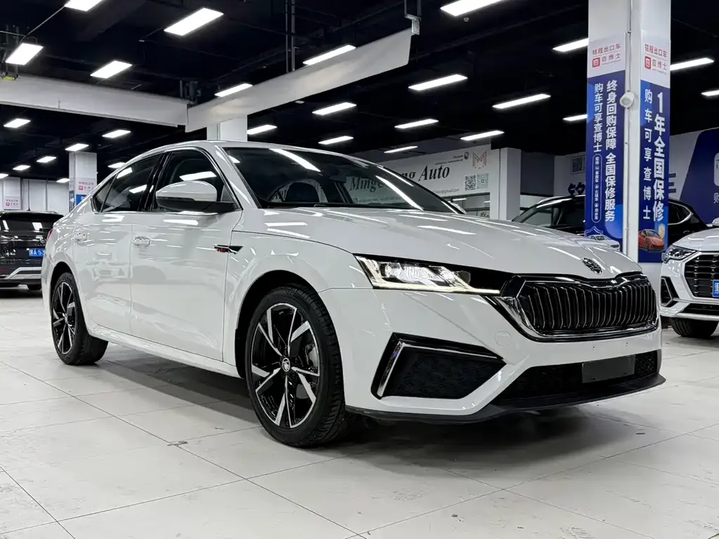 Skoda Octavia — фото 7