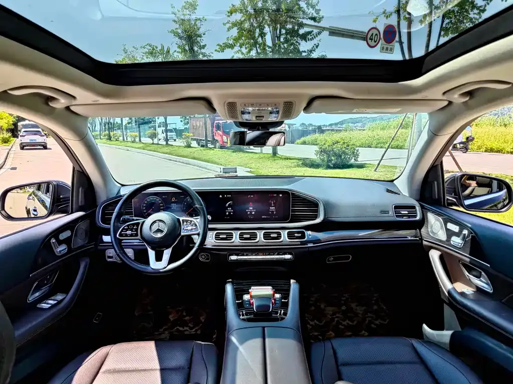 Mercedes-Benz GLE — фото 8