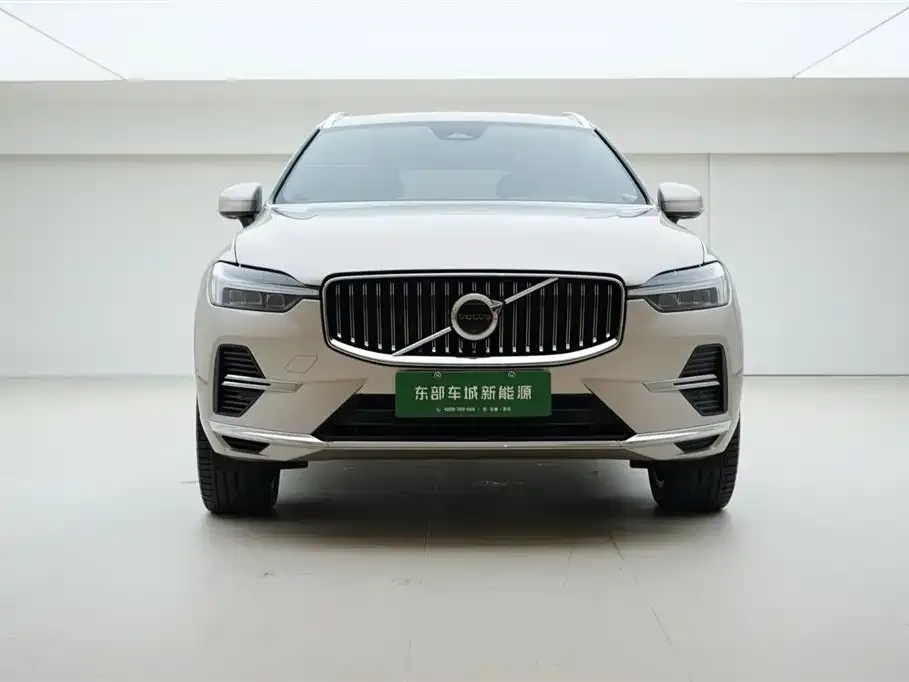 Volvo XC60 PHEV — фото 3