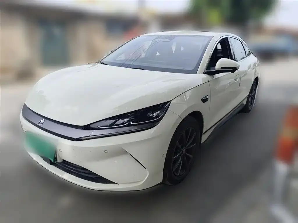 BYD Qin L — фото 1