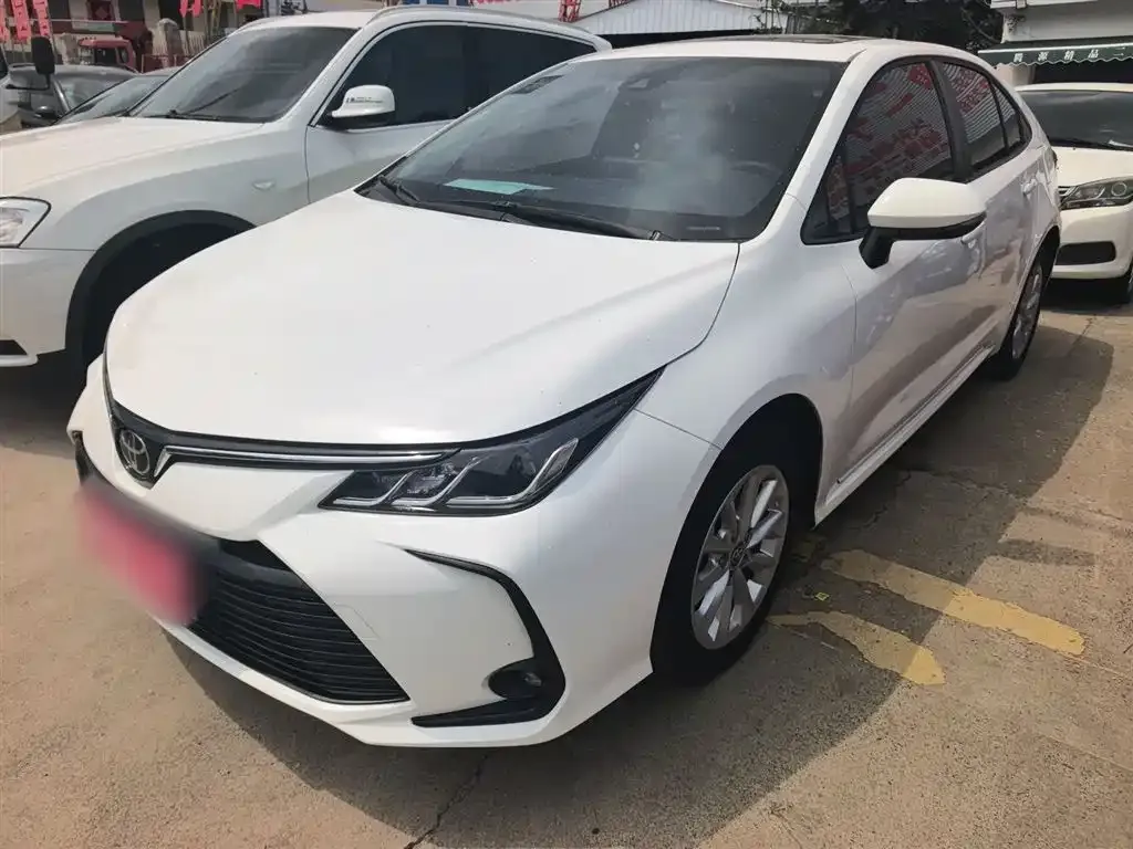 Toyota Corolla — фото 1