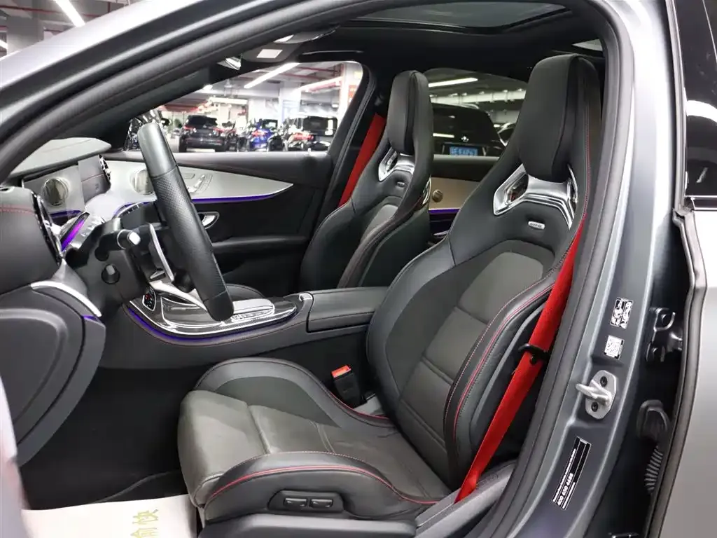Mercedes-Benz E-Class AMG — фото 7