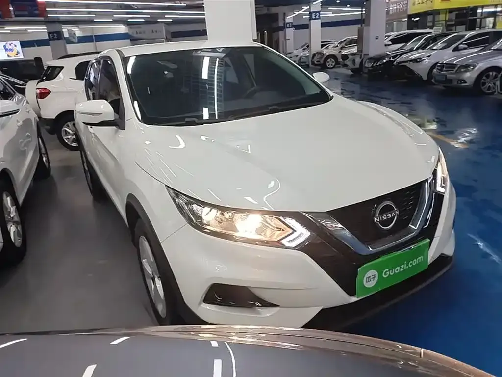 Nissan Qashqai — фото 7