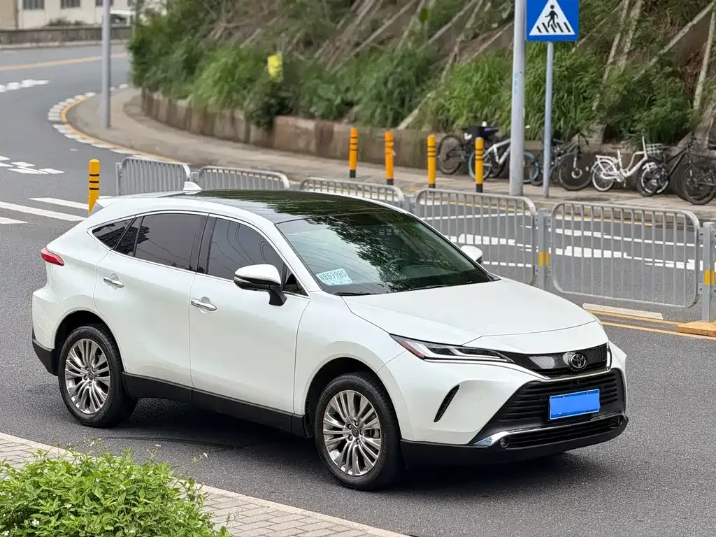 Toyota Harrier — фото 9