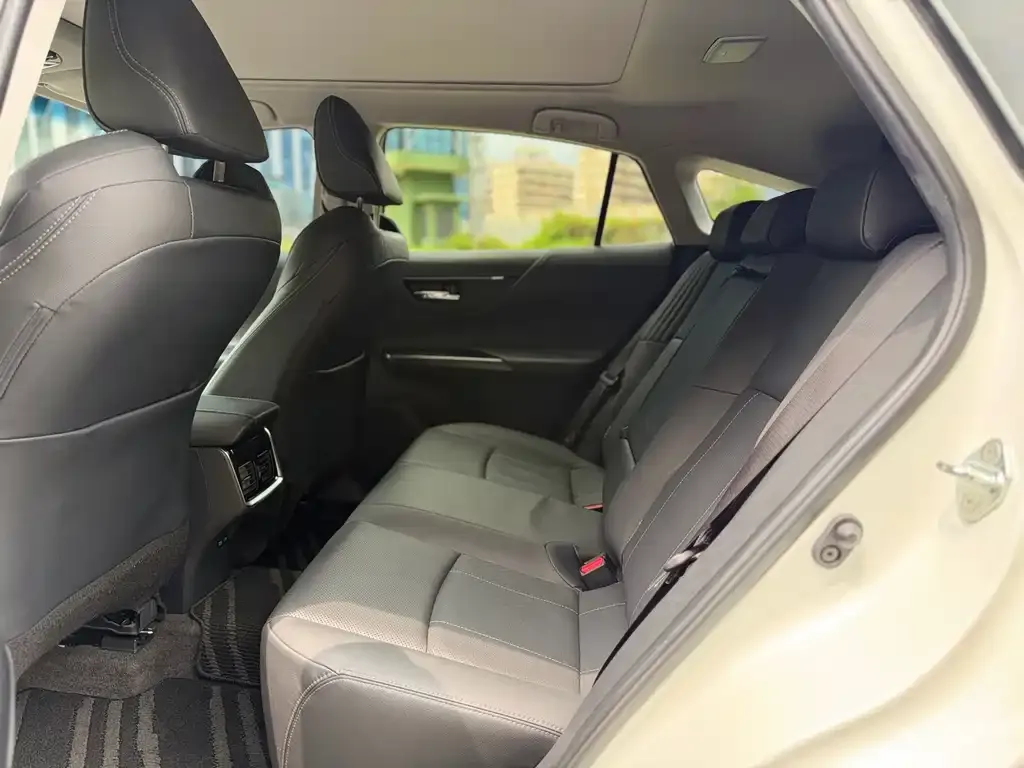 Toyota Harrier — фото 5