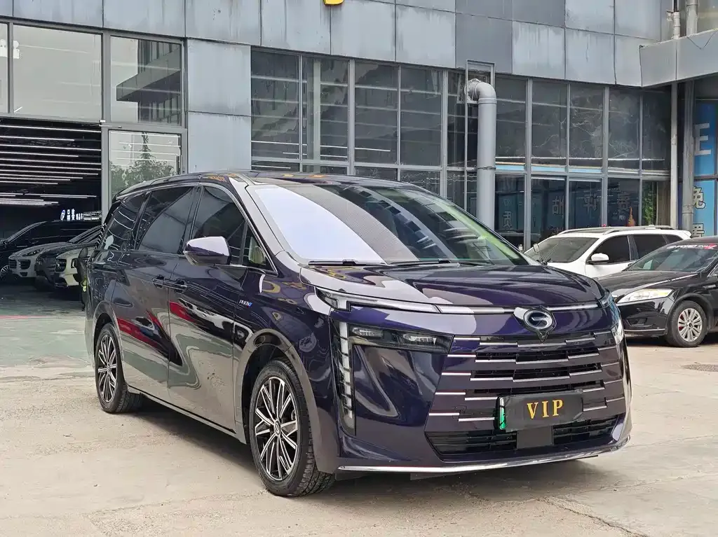 GAC Motor E8 Hybrid — фото 6