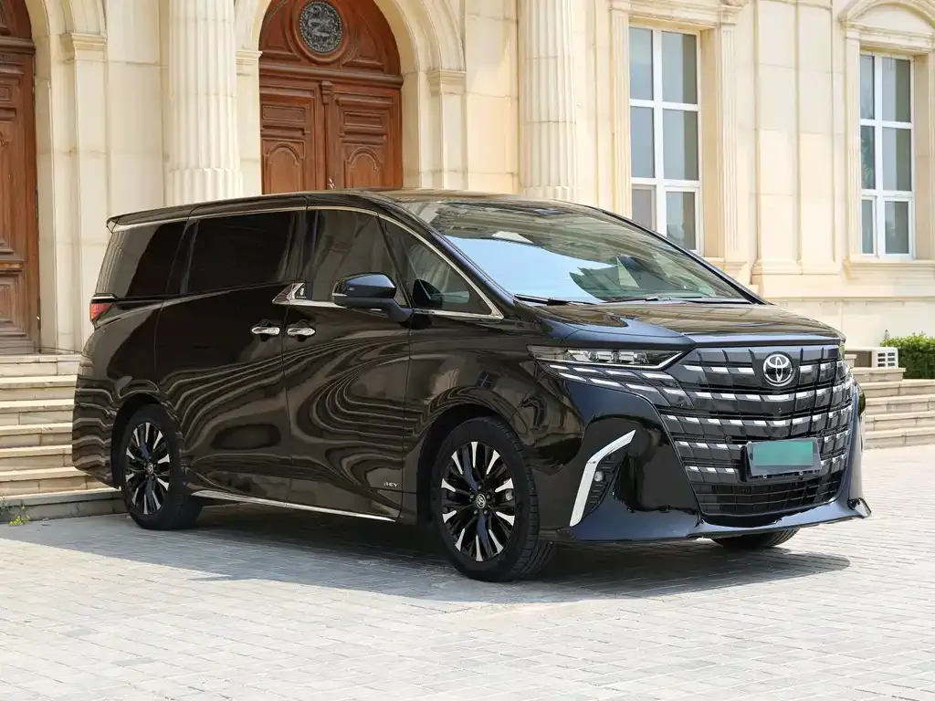 Toyota Alphard — фото 7