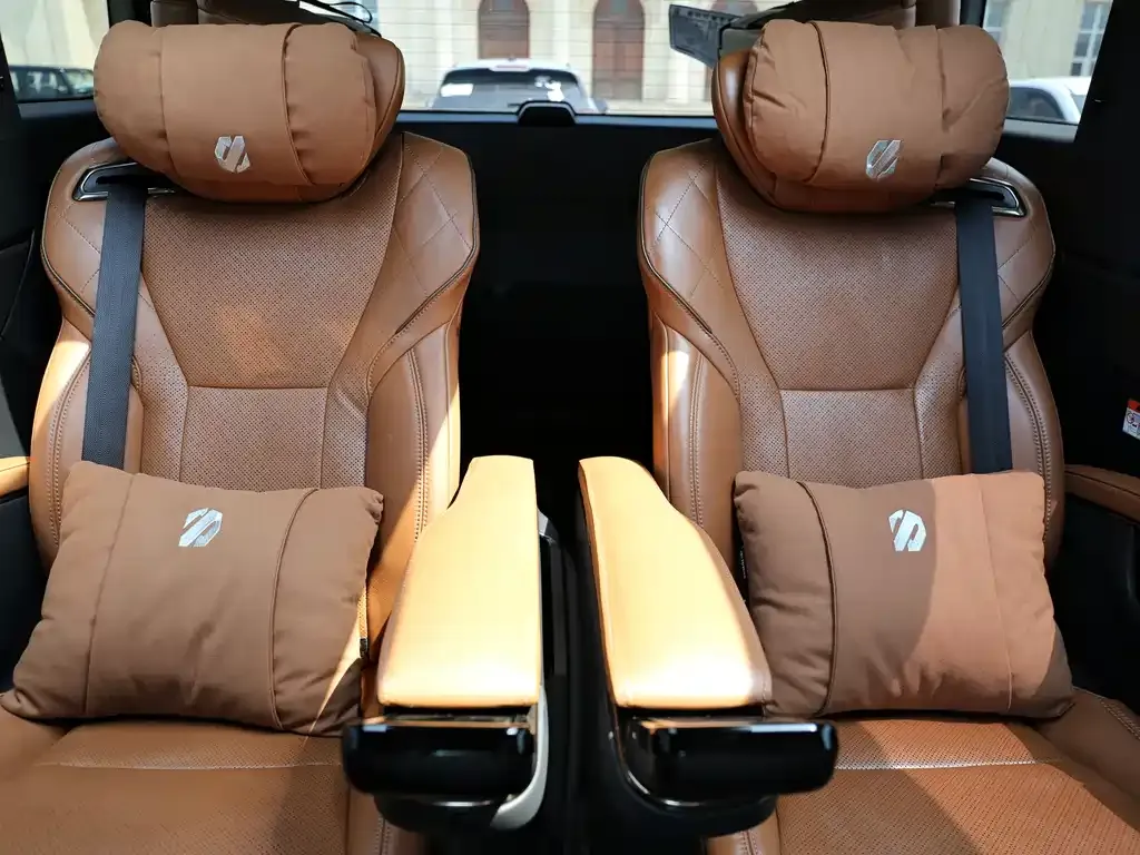 Toyota Alphard — фото 3