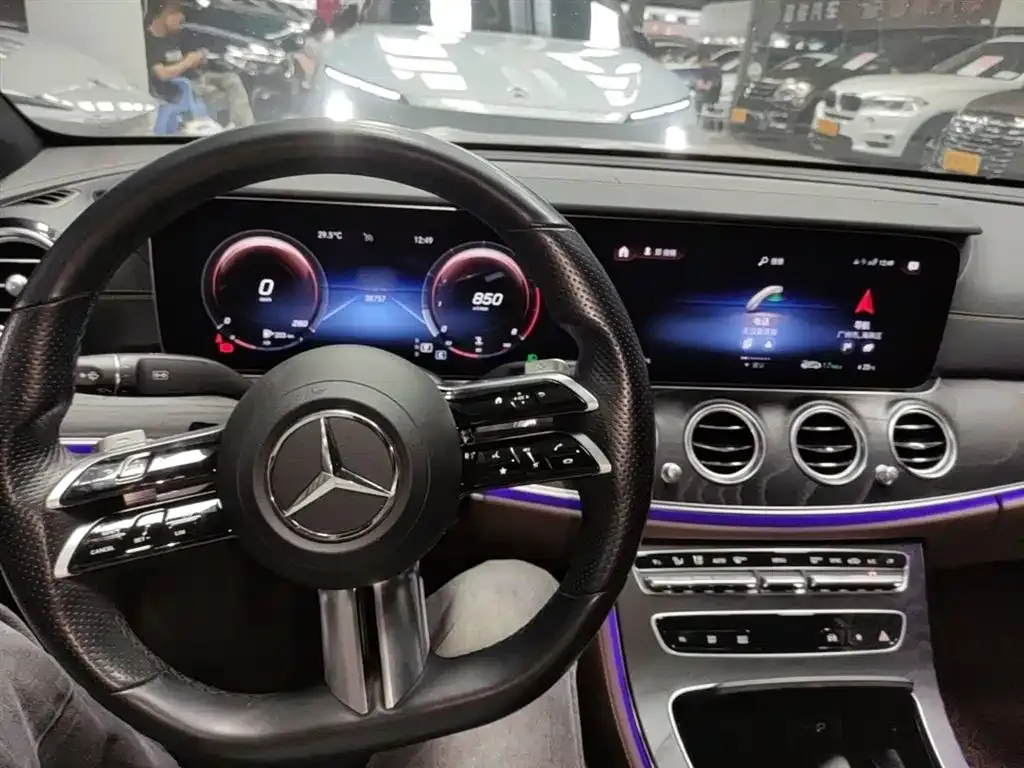 Mercedes-Benz E-Class (Import) — фото 7