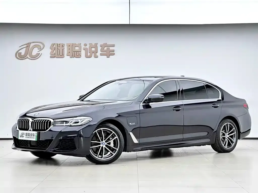 BMW 5 Series New Energy — фото 1