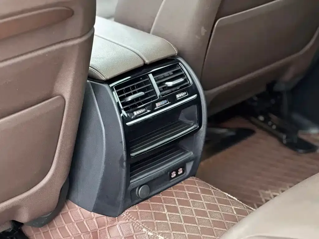 BMW 5 Series New Energy — фото 7