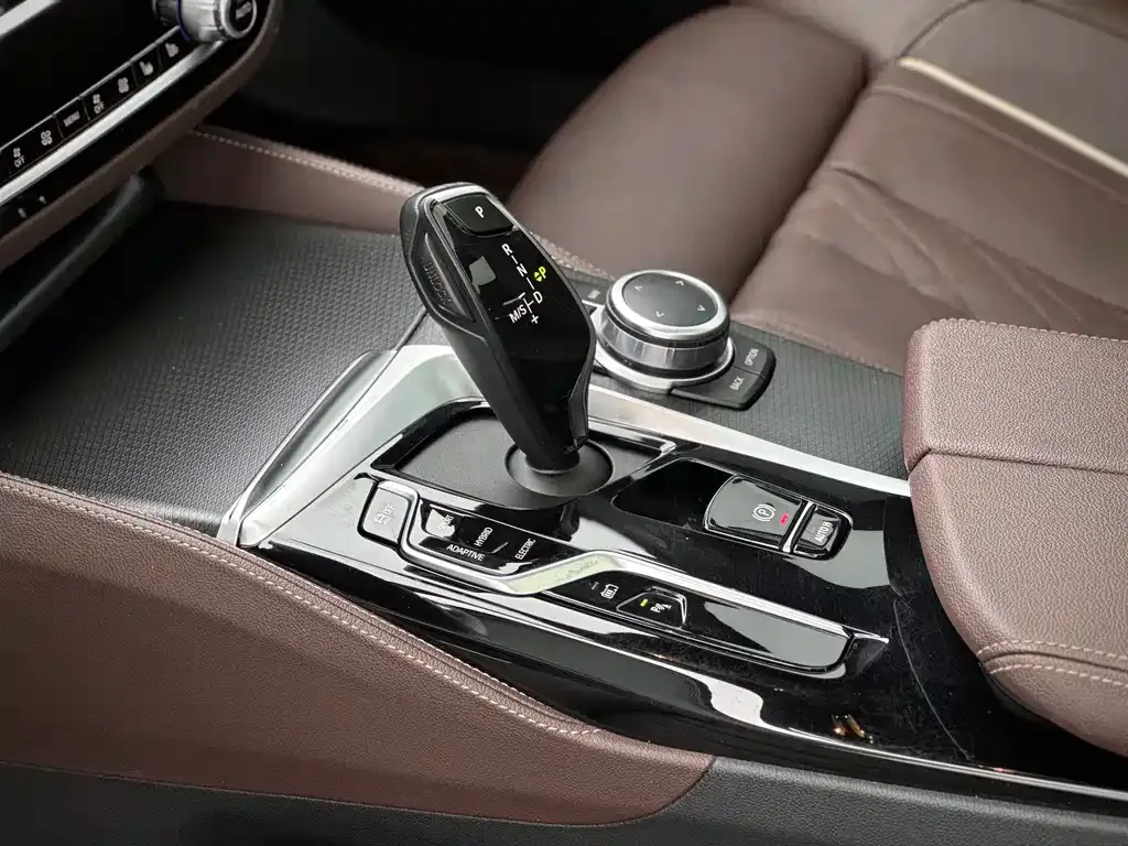 BMW 5 Series New Energy — фото 8