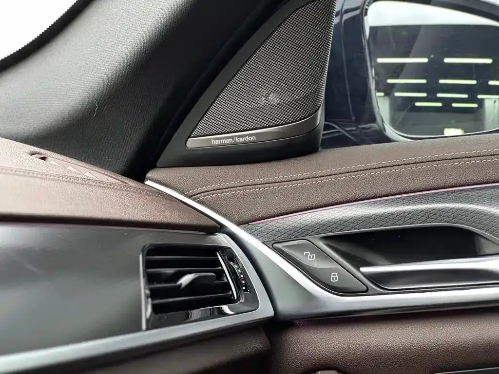 BMW 5 Series New Energy — фото 9