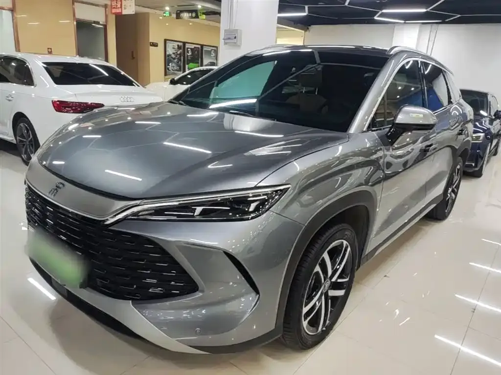 BYD L DM-i — фото 1