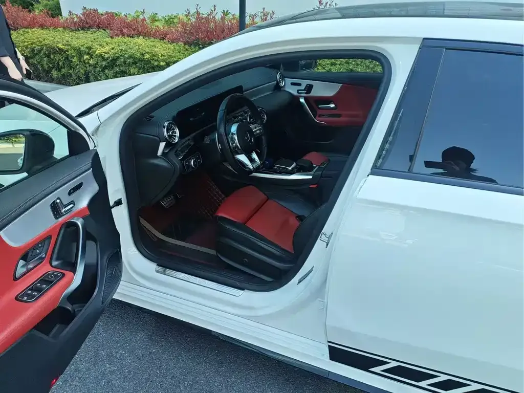 Mercedes-Benz A-Class AMG — фото 3