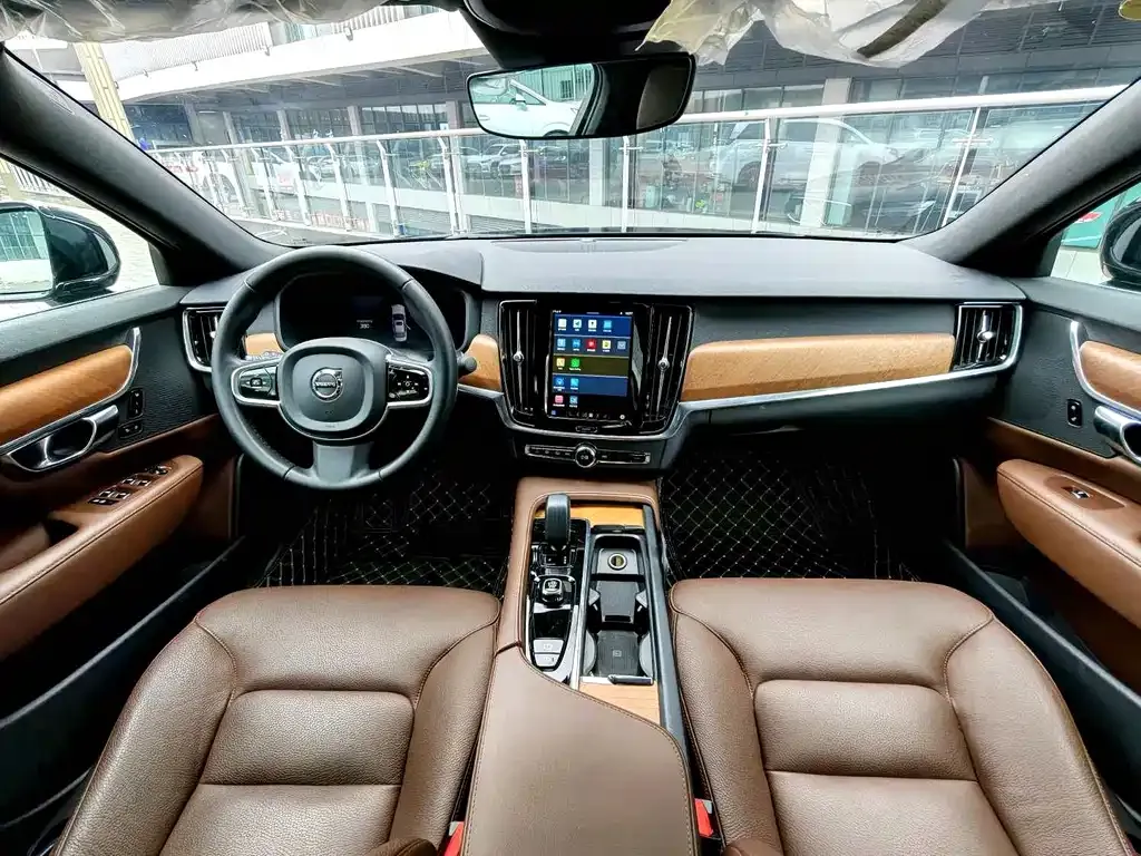 Volvo S90 — фото 9