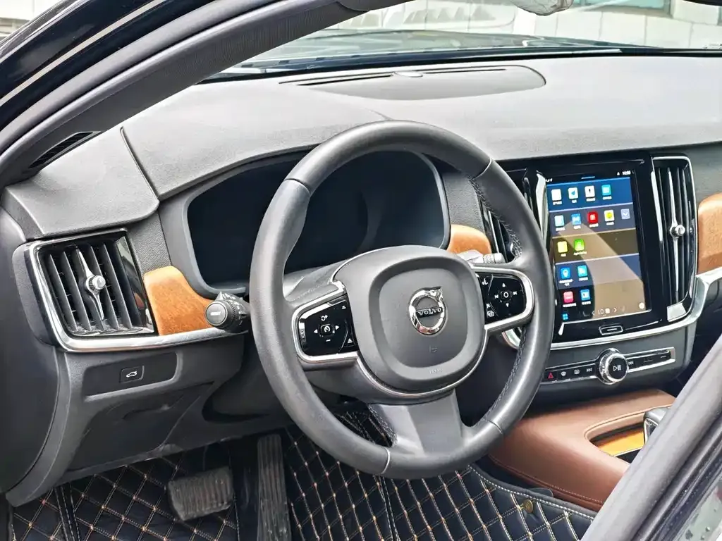 Volvo S90 — фото 7