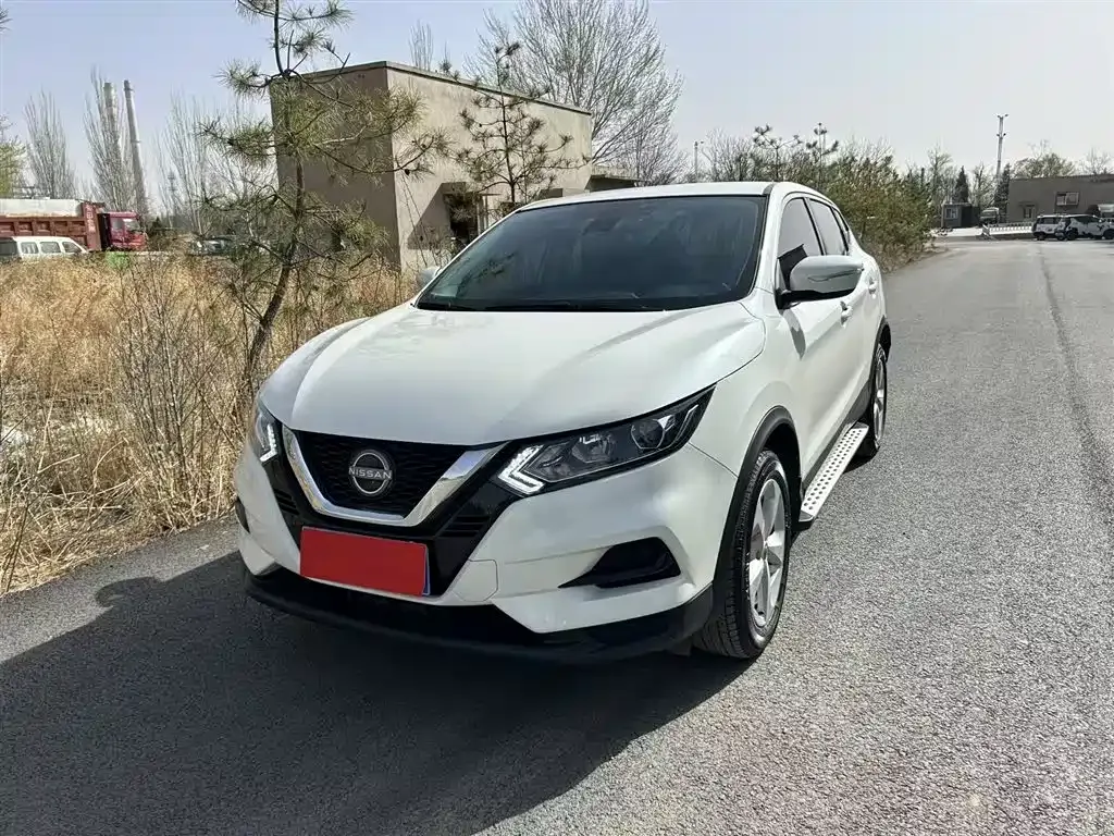 Nissan Qashqai — фото 10