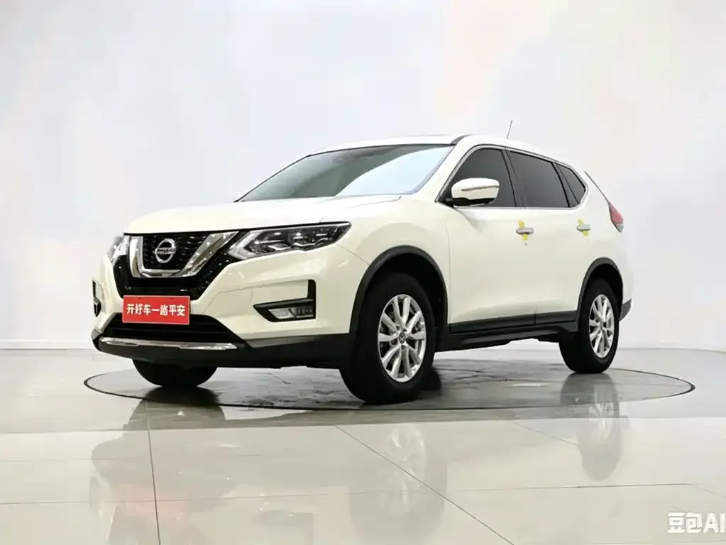 Nissan X-Trail — фото 1