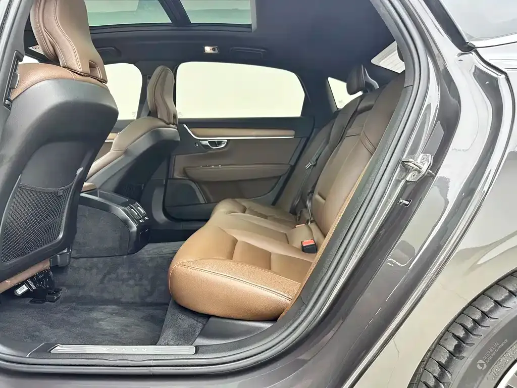 Volvo S90 — фото 7