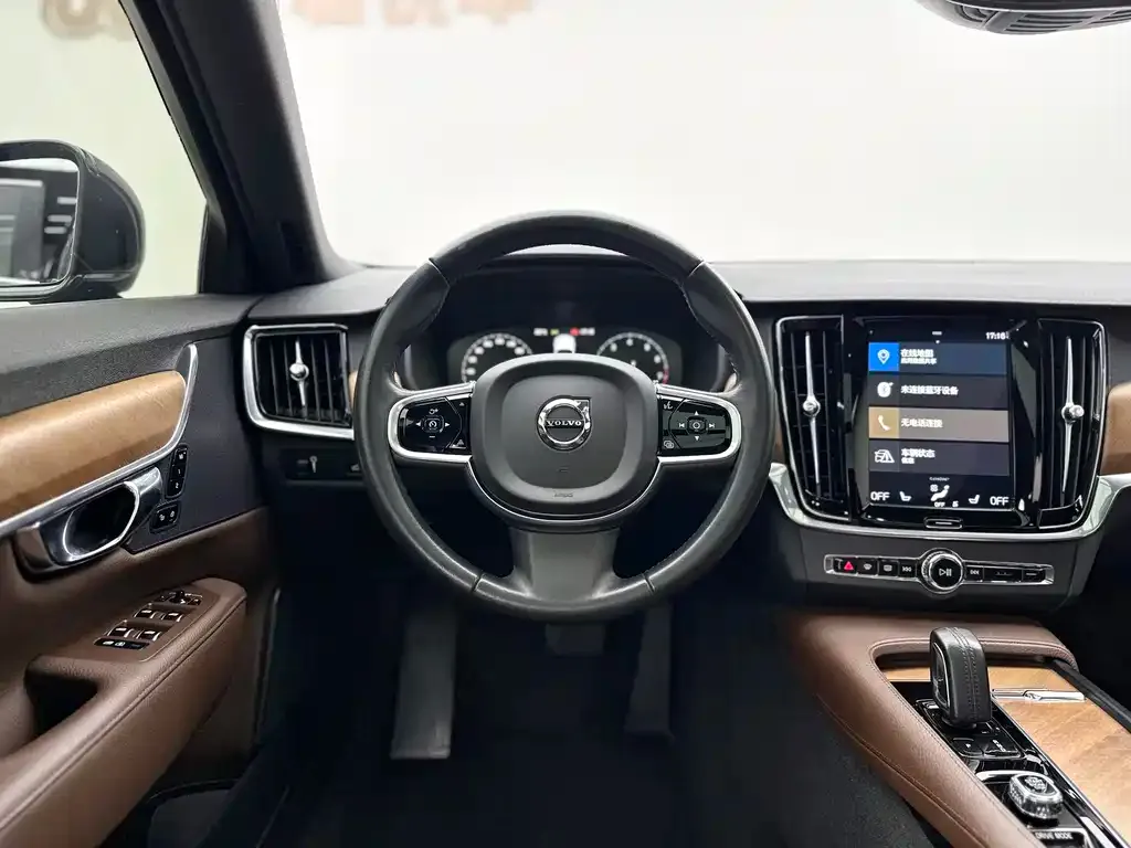 Volvo S90 — фото 5