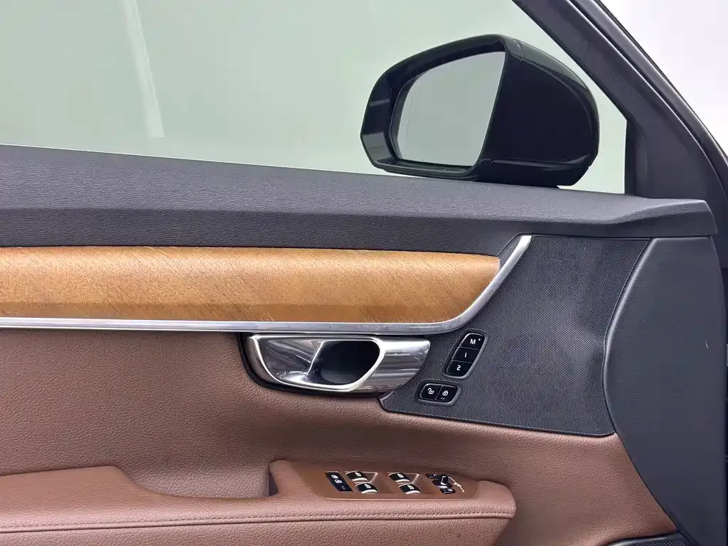 Volvo S90 — фото 9