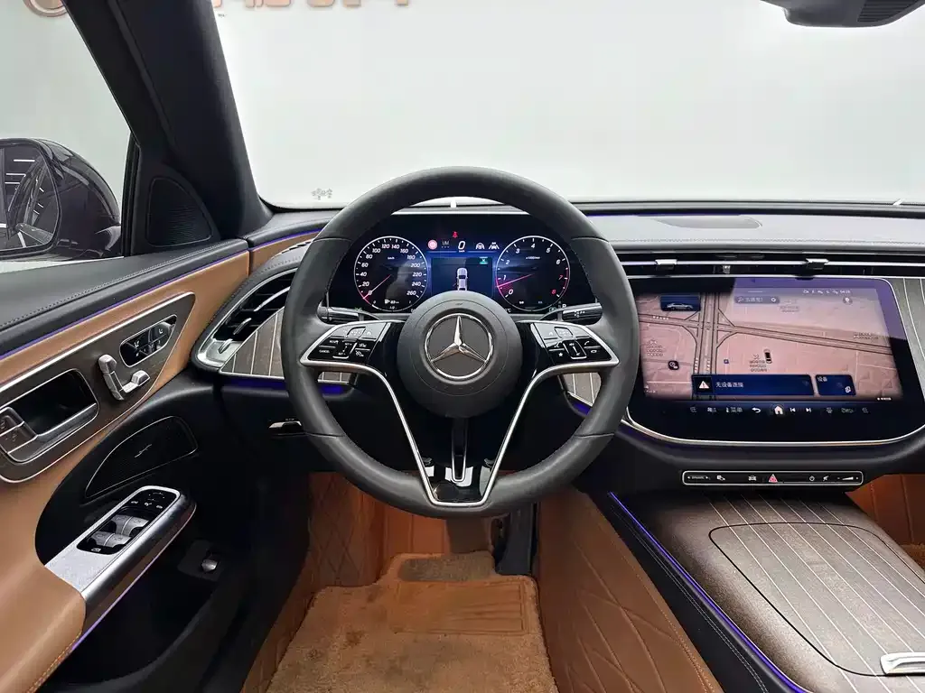 Mercedes-Benz E-Class — фото 8