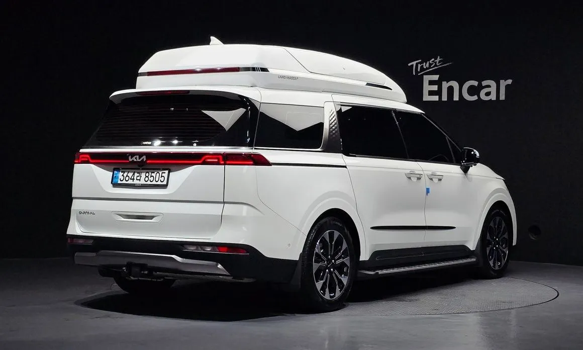 Kia Carnival — фото 10