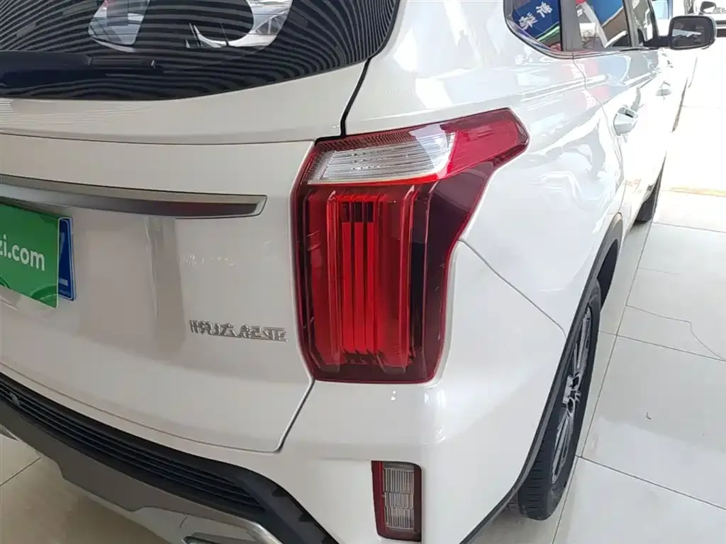 Kia Sportage — фото 6