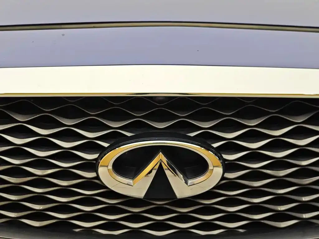 Infiniti Q50L — фото 2