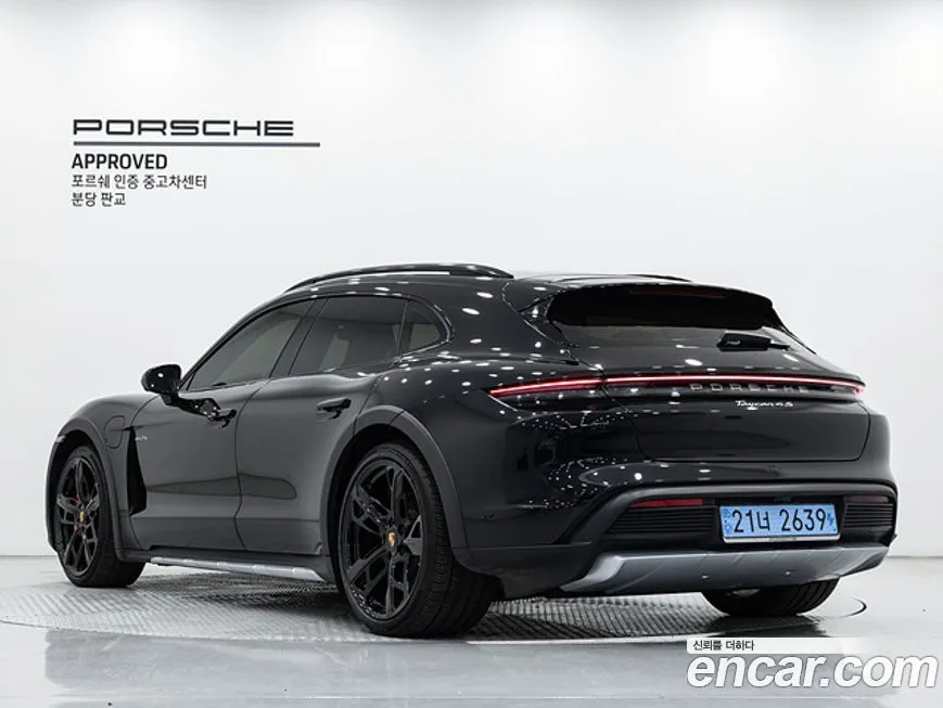 Porsche Taycan — фото 9