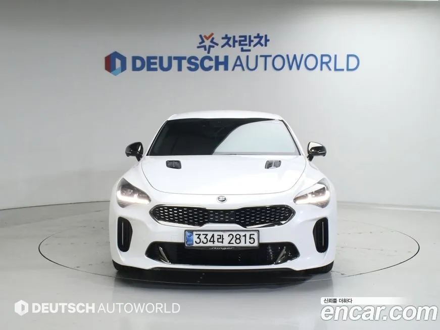 Kia Stinger — фото 1