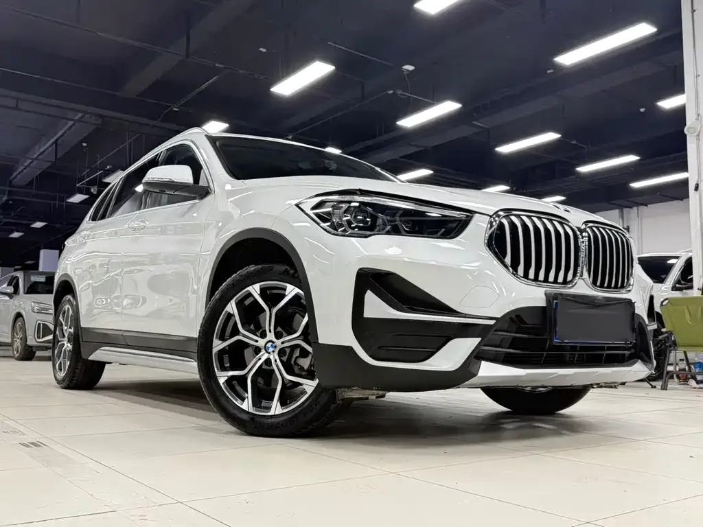 BMW X1 — фото 9