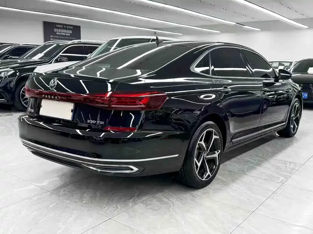 Volkswagen Passat — фото 2