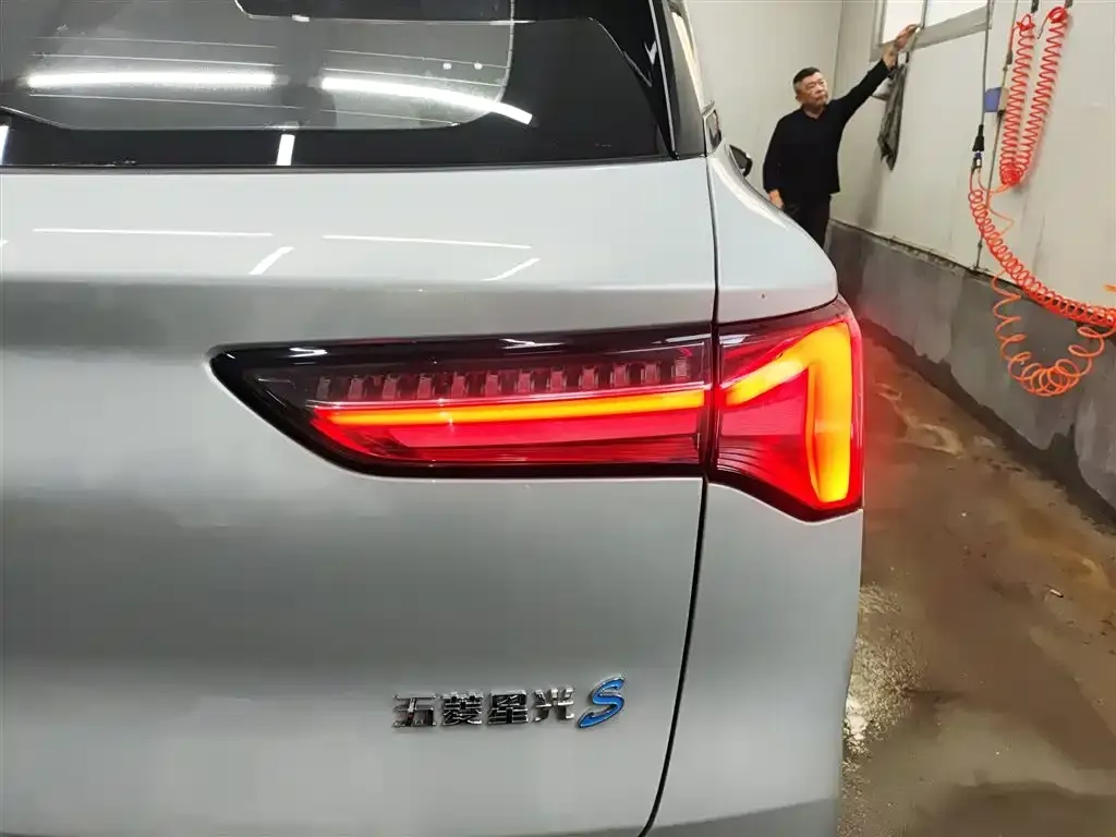 Wuling Xingguang S — фото 3