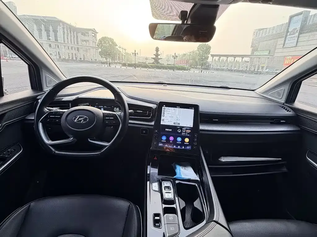 Hyundai Custo — фото 9