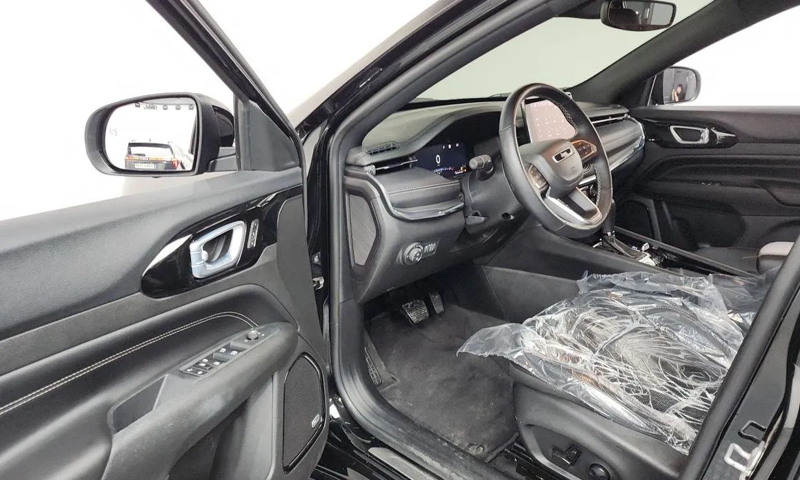 Jeep Compass — фото 9